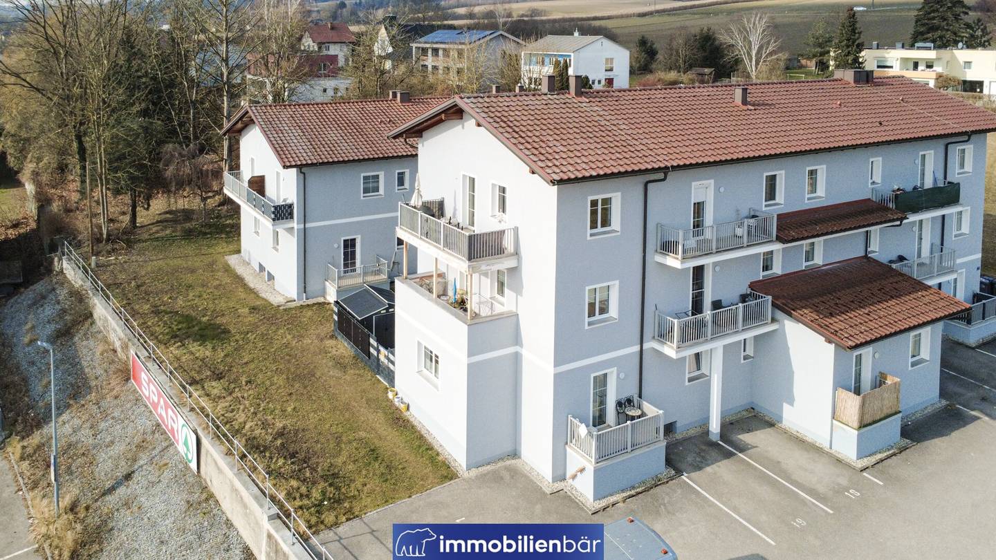 Anlegerwohnung with garden and terrace rented