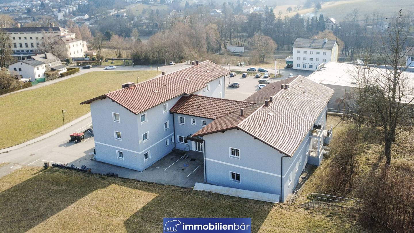 Anlegerwohnung with garden and terrace rented