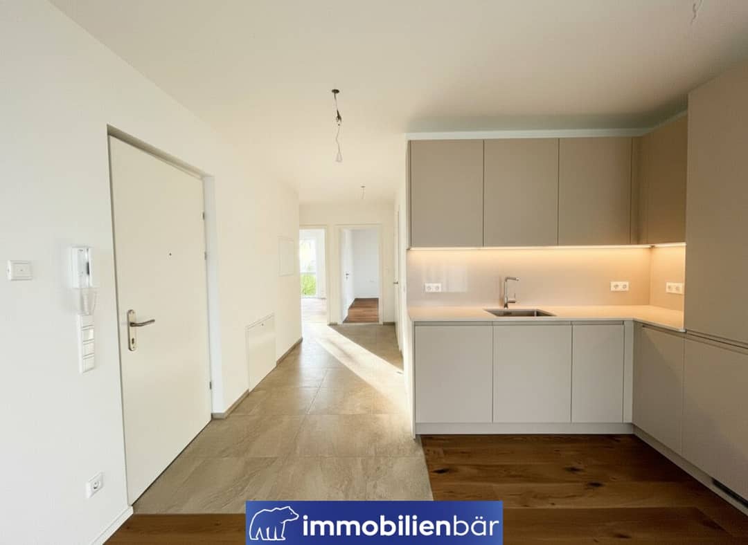 Dachgeschosswohnung Großer Balkon Helle Räume