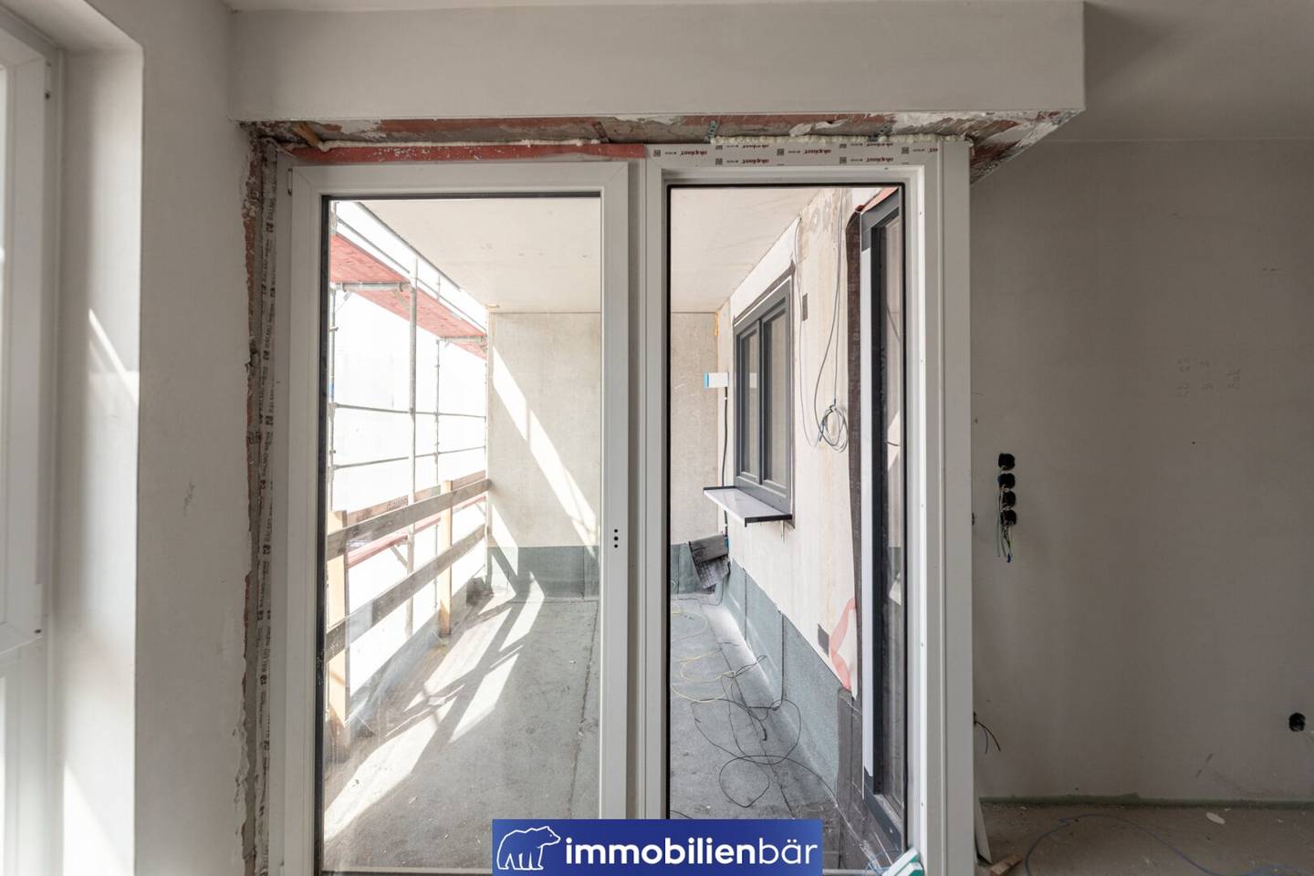 Neubauwohnung Zentrum Neumarkt mit Loggia