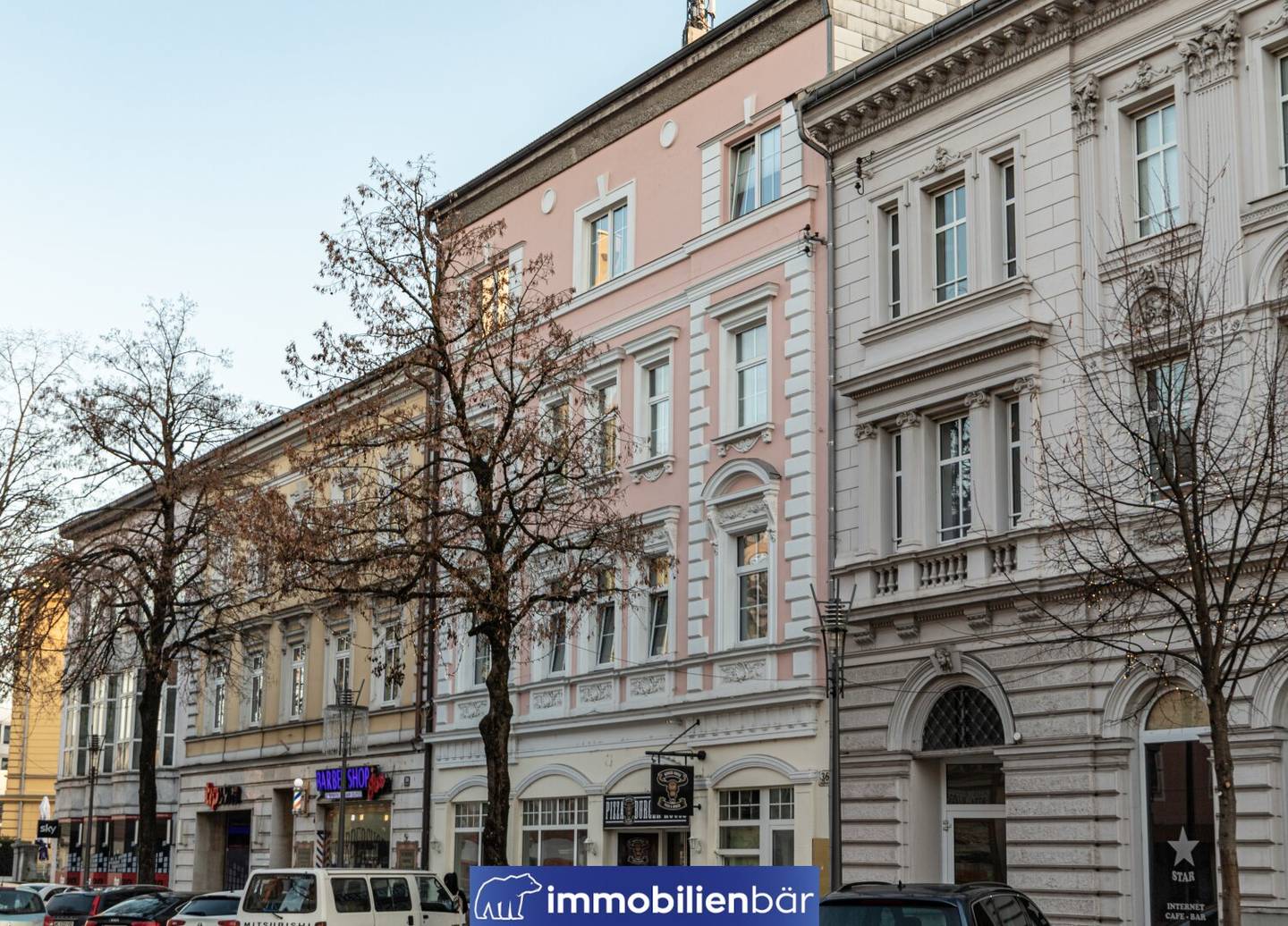 Charmantes Zinshaus mit vermieteten Einheiten in zentraler Lage