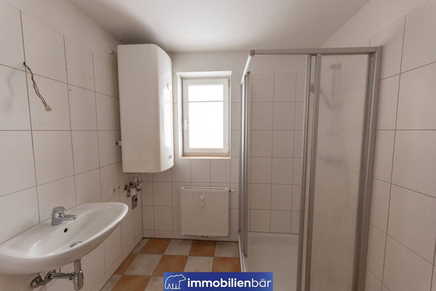 Apartment with stable rental income and balcony