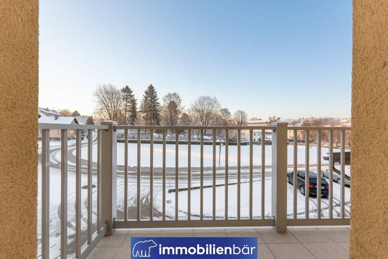Apartment with stable rental income and balcony