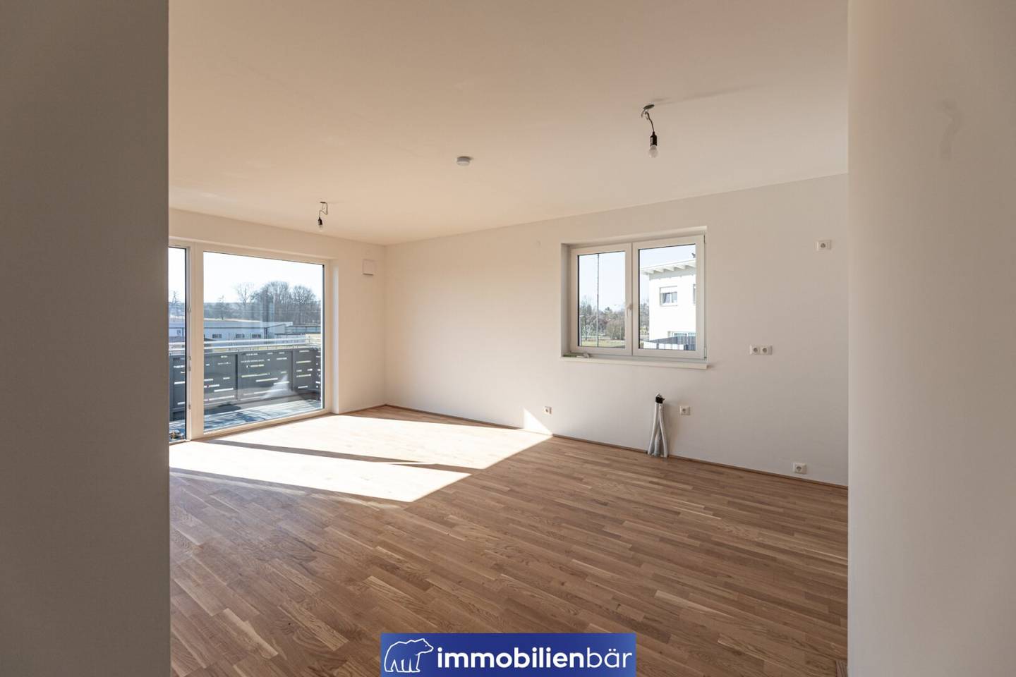 Erstbezug Wohnung mit großem Balkon