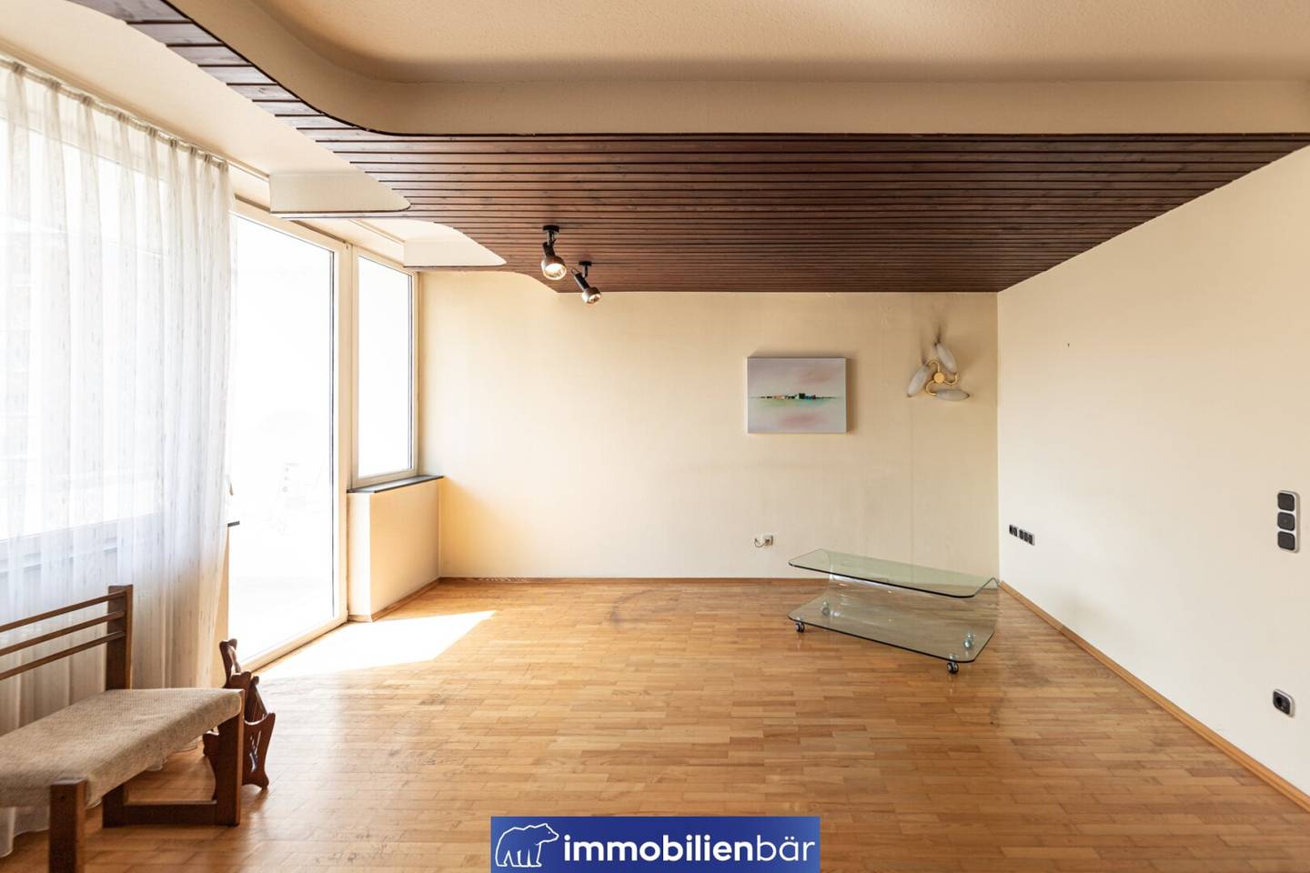 Apartment with loggia and underground parking
