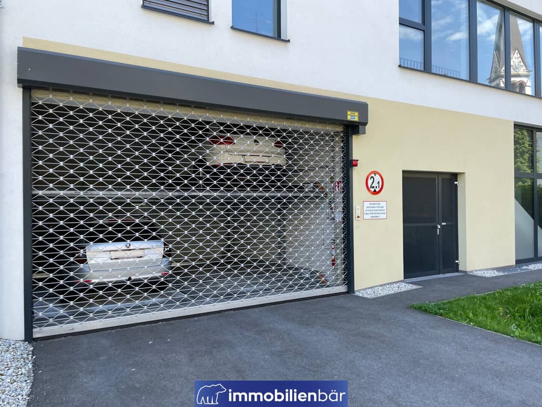 Stacked parking space in central Linz location