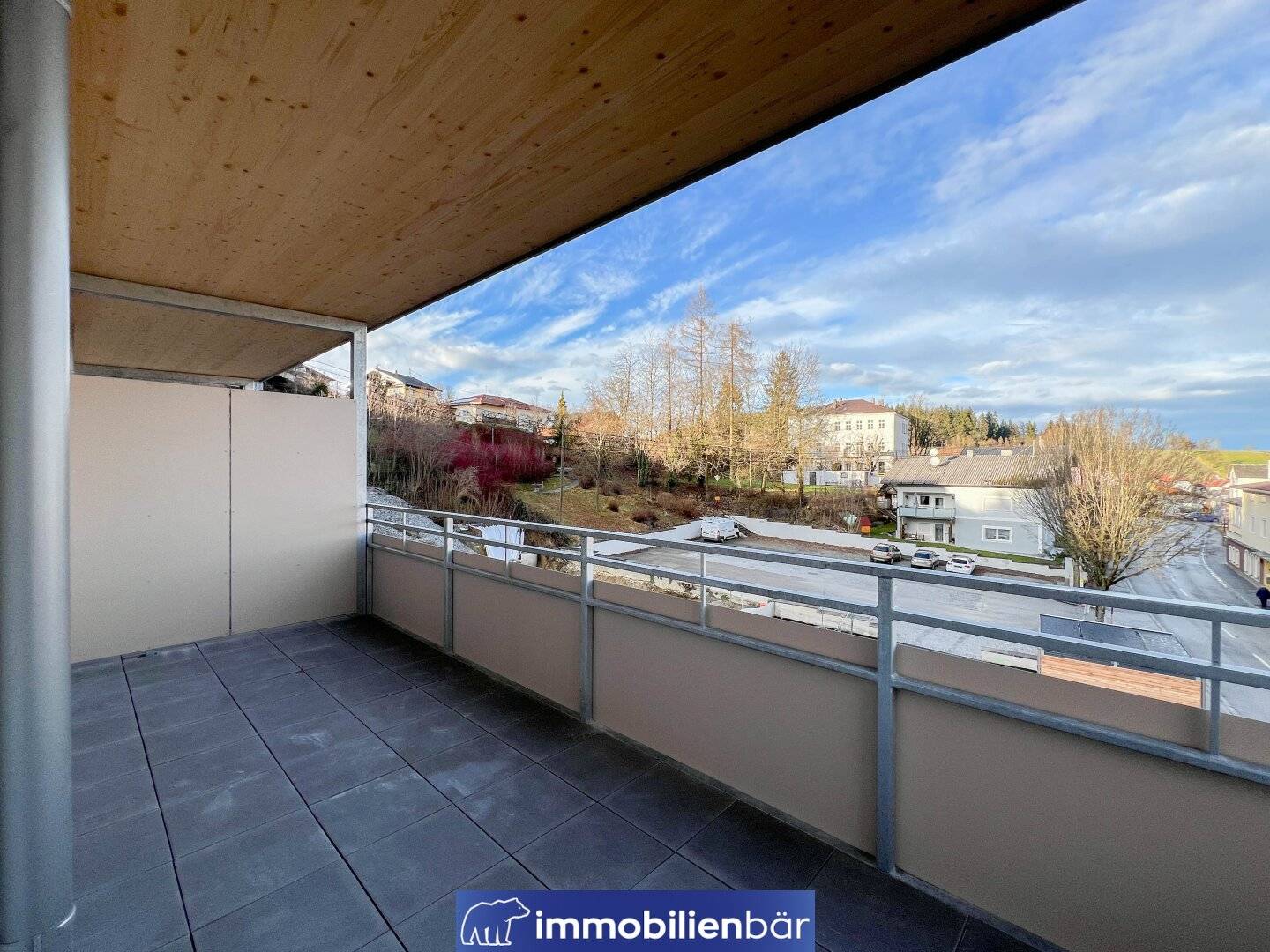 Erdgeschosswohnung hell ruhige Lage Balkon