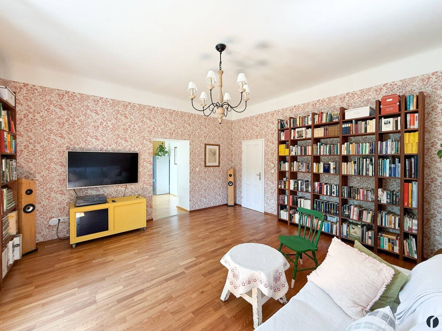 Historic Property with Garden and Workshop in Neuaigen