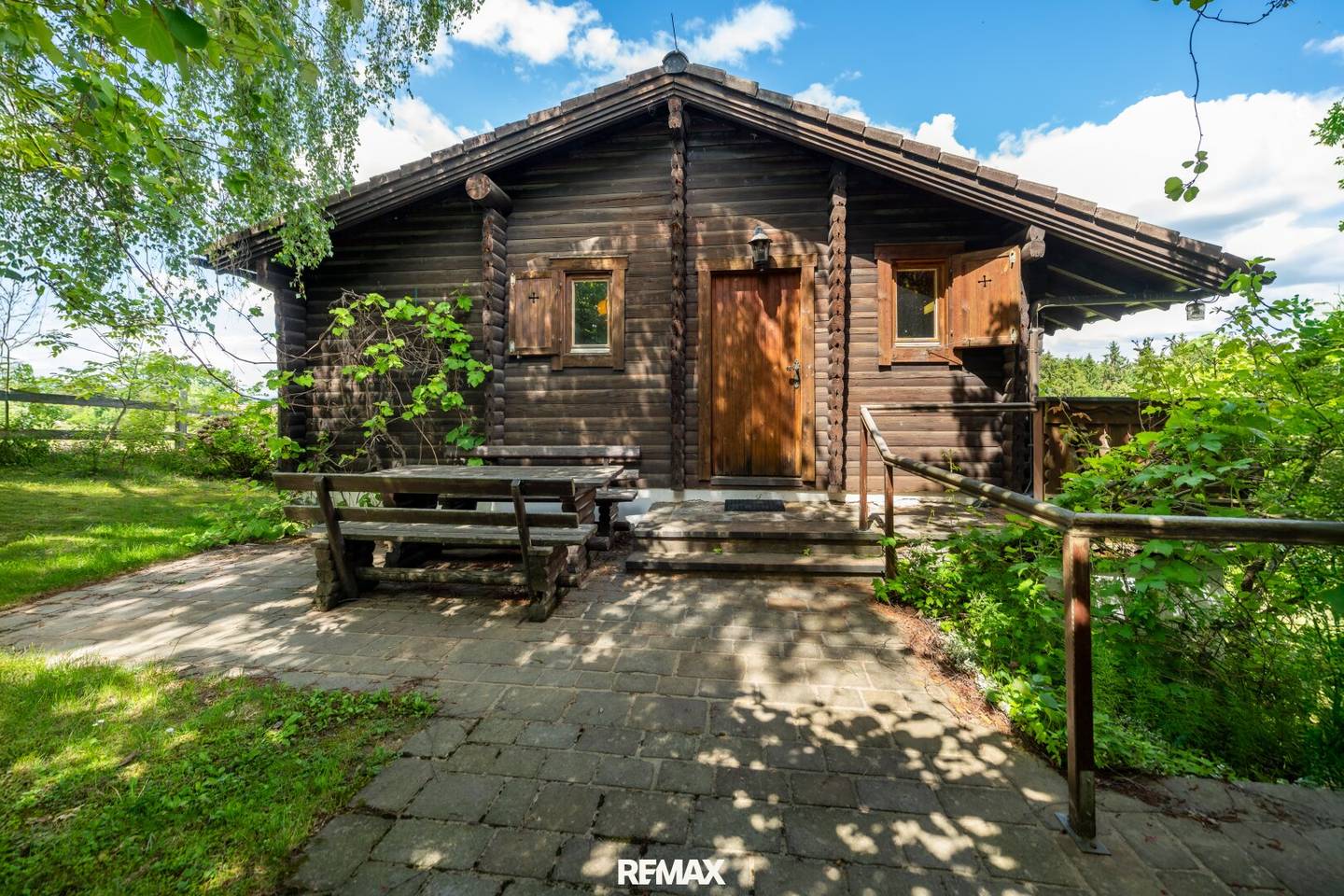 Blockhaus mit 360° Blick und Garage in Alleinlage