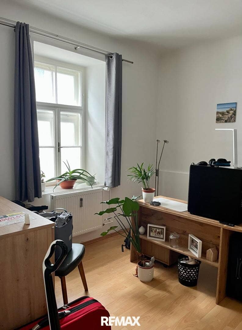 Wohnung nahe Universität hell und gut geschnitten