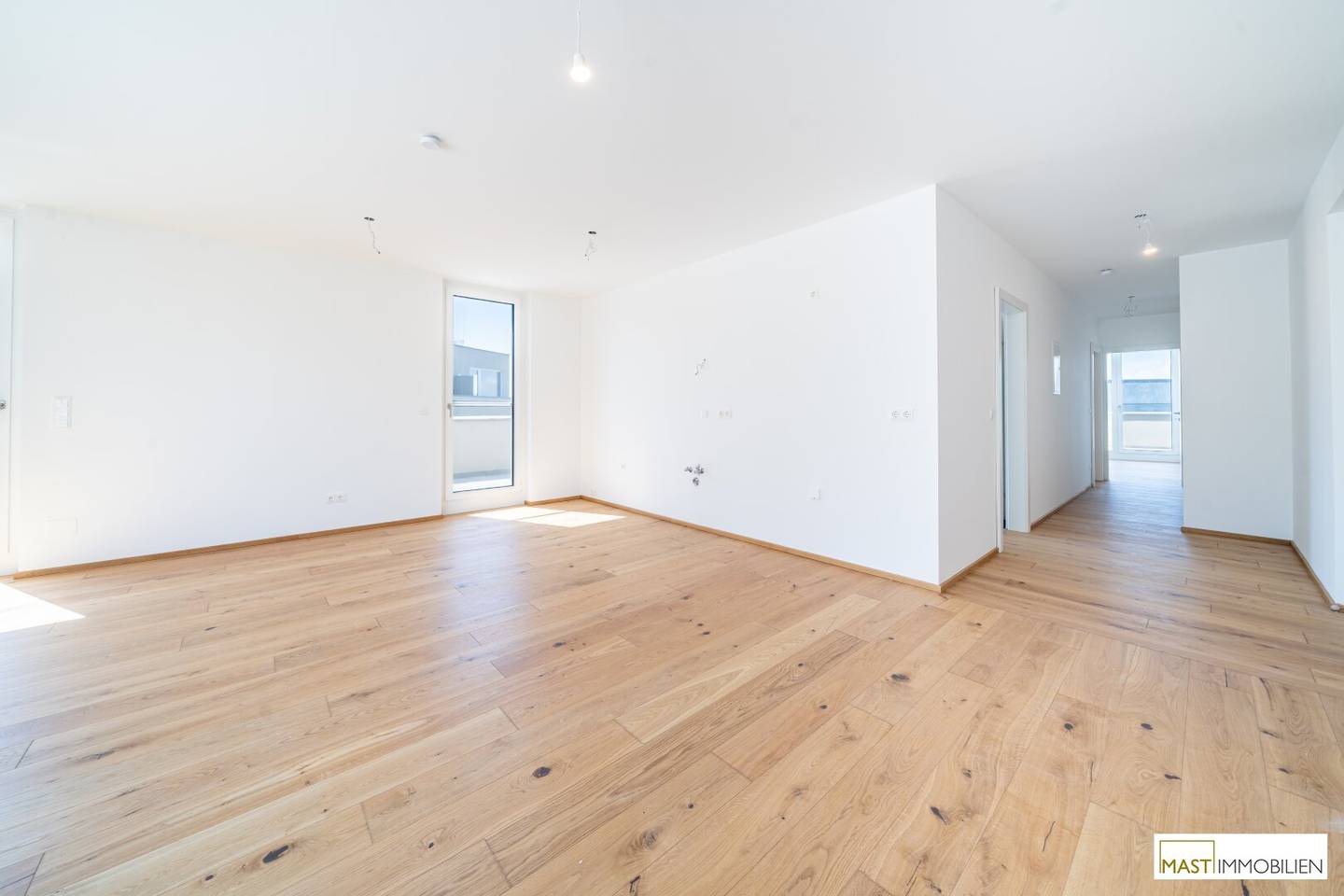 Top floor apartment with lake view and terraces