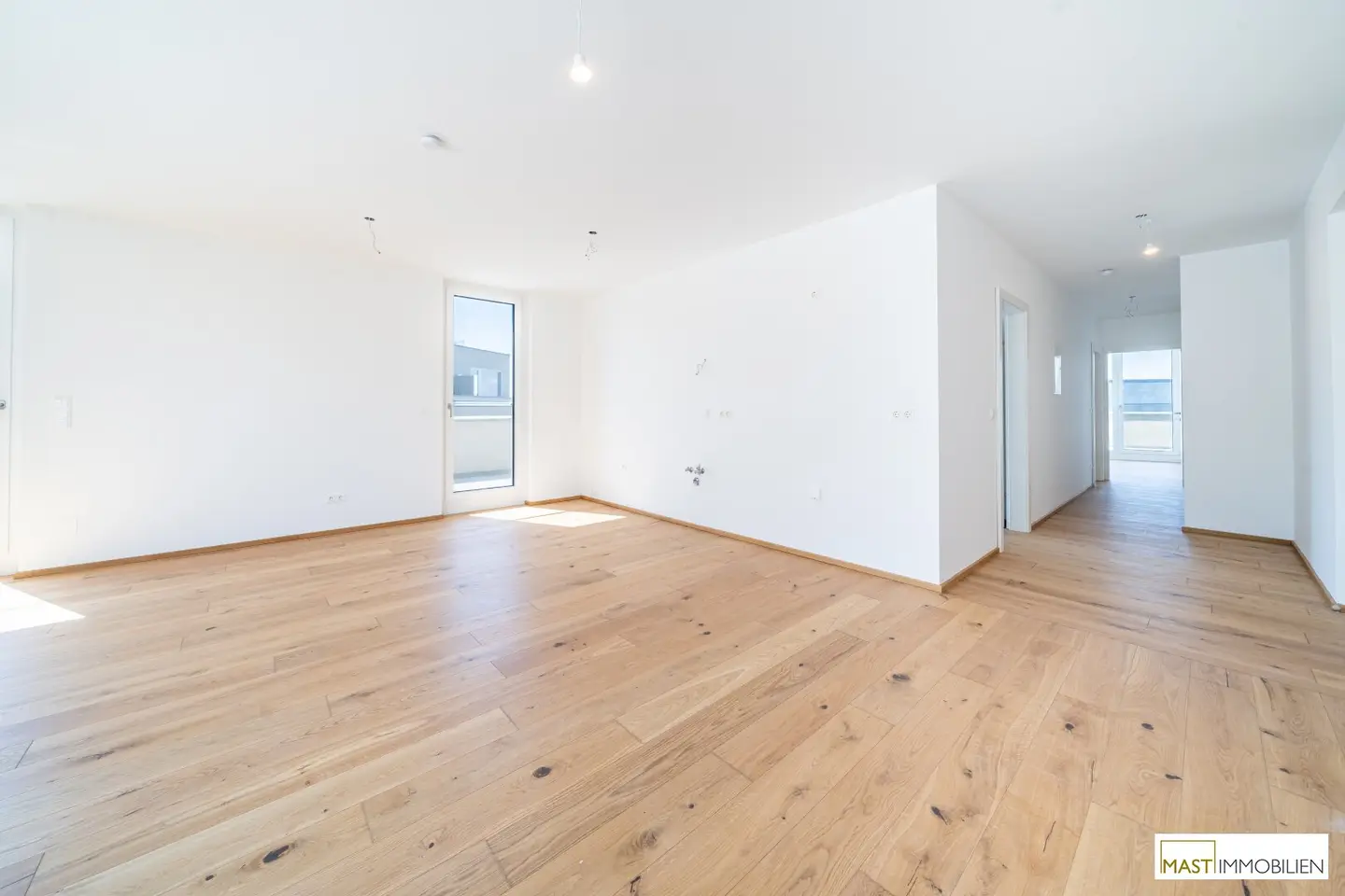Top floor apartment with lake view and terraces