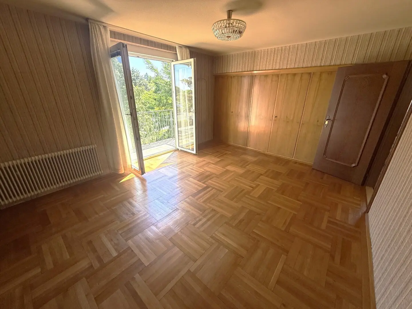Einfamilienhaus mit Sauna und Terrasse in ruhiger Lage