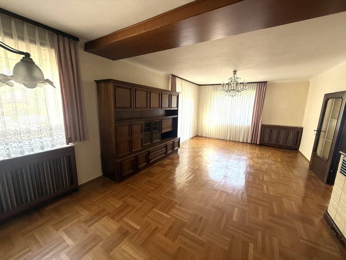 Einfamilienhaus mit Sauna und Terrasse in ruhiger Lage