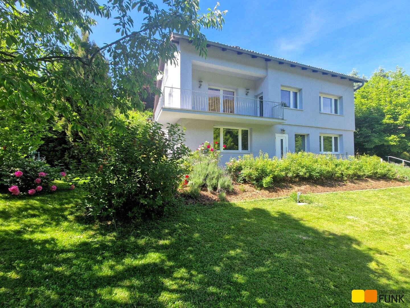 Einfamilienhaus mit Garten in ruhiger Grünlage nahe ISTA
