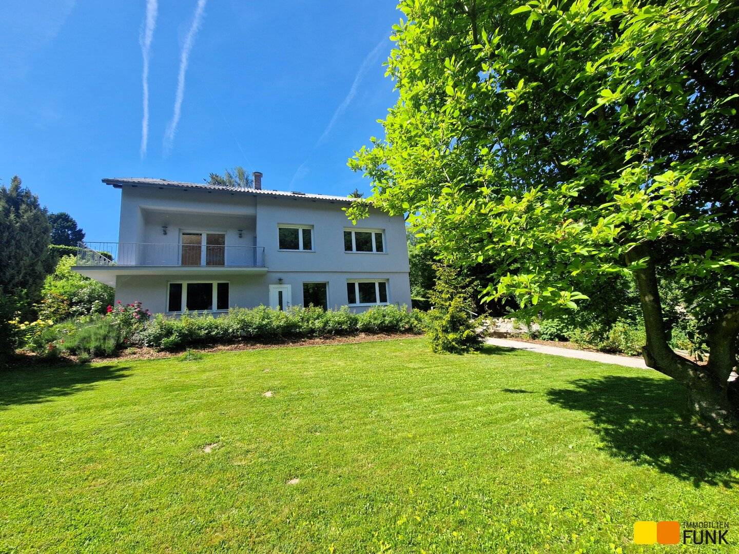 Einfamilienhaus mit Garten in ruhiger Grünlage nahe ISTA