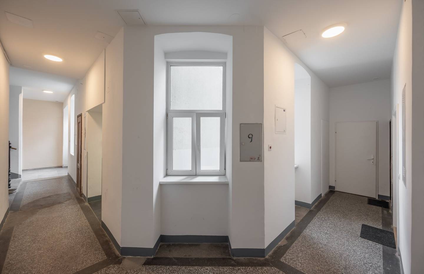 Renovated old building Ottakring with kitchen