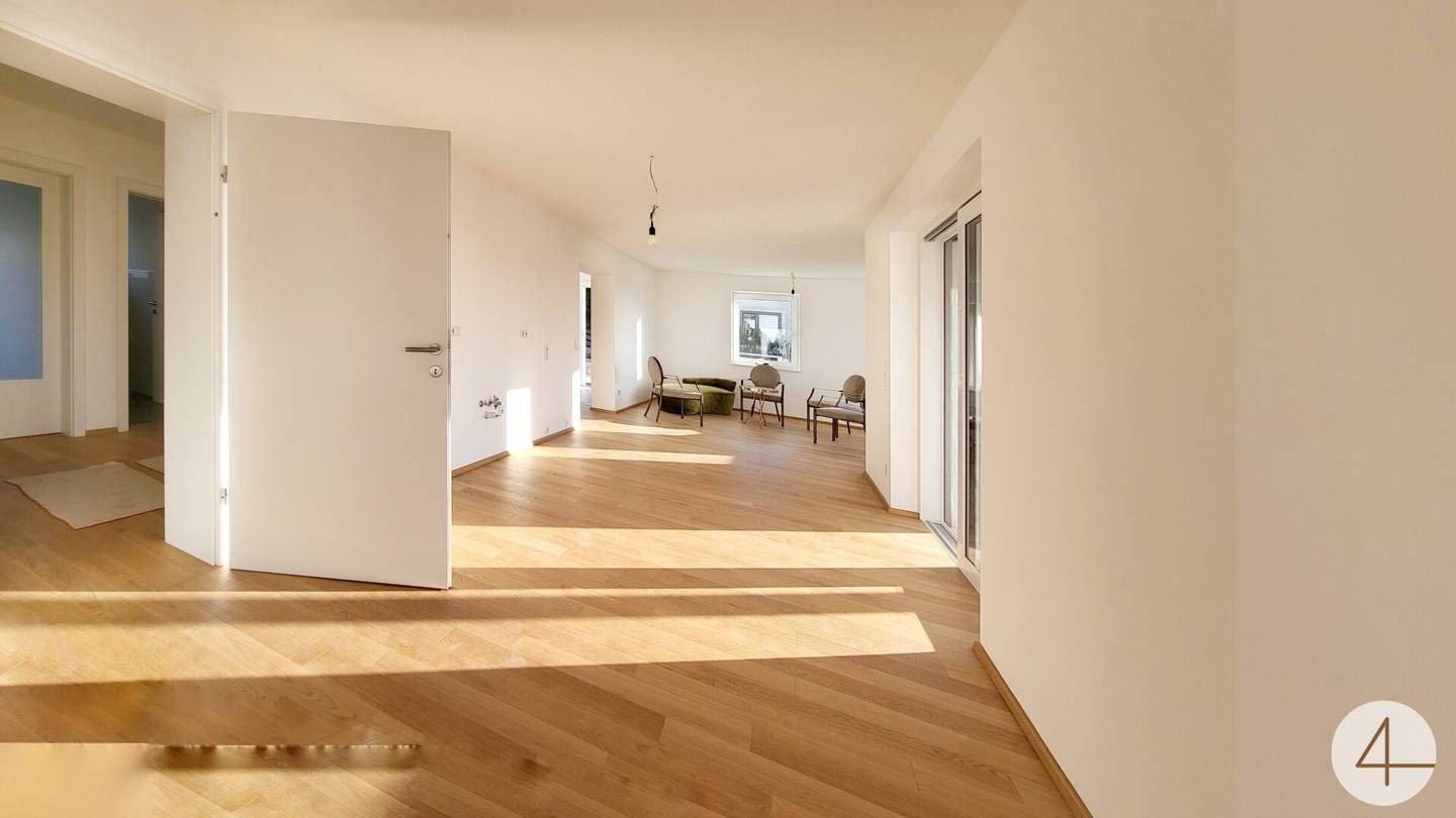 Zwei Häuser mit Garten und Gewerbefläche in ruhiger Lage