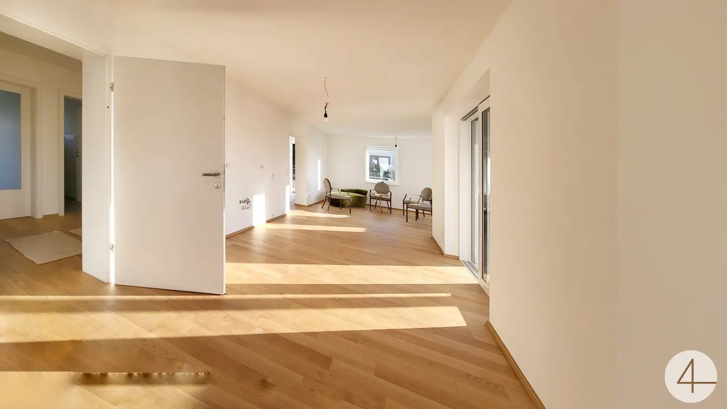Zwei Häuser mit Garten und Gewerbefläche in ruhiger Lage