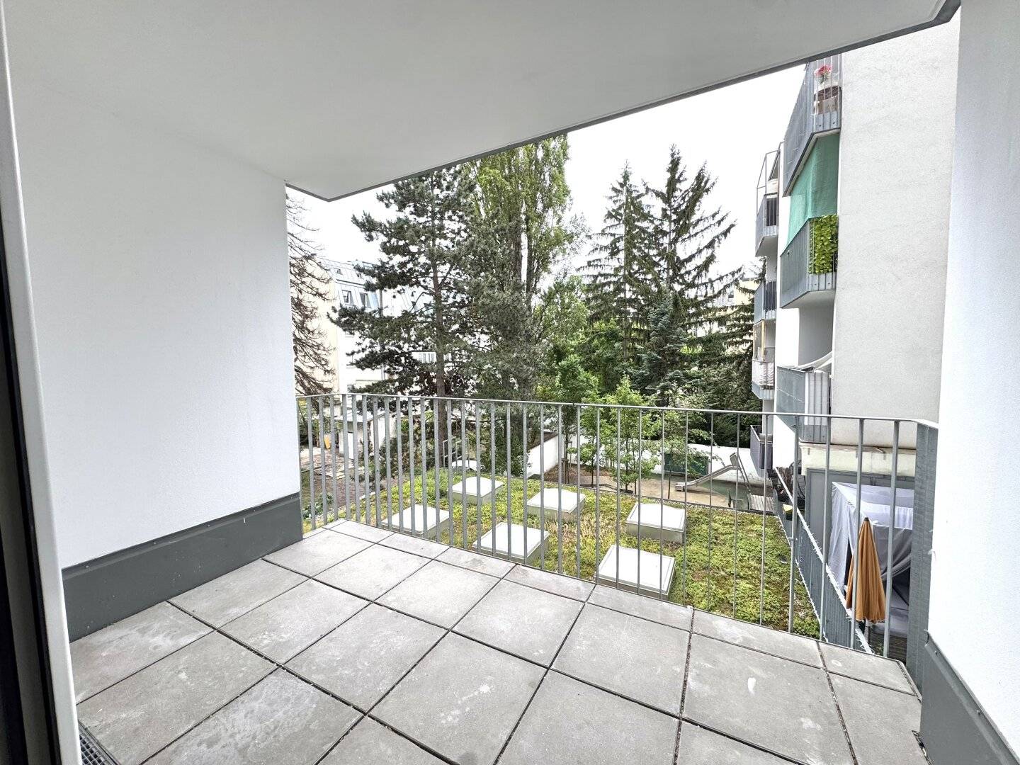 Apartment courtyard loggia in new building