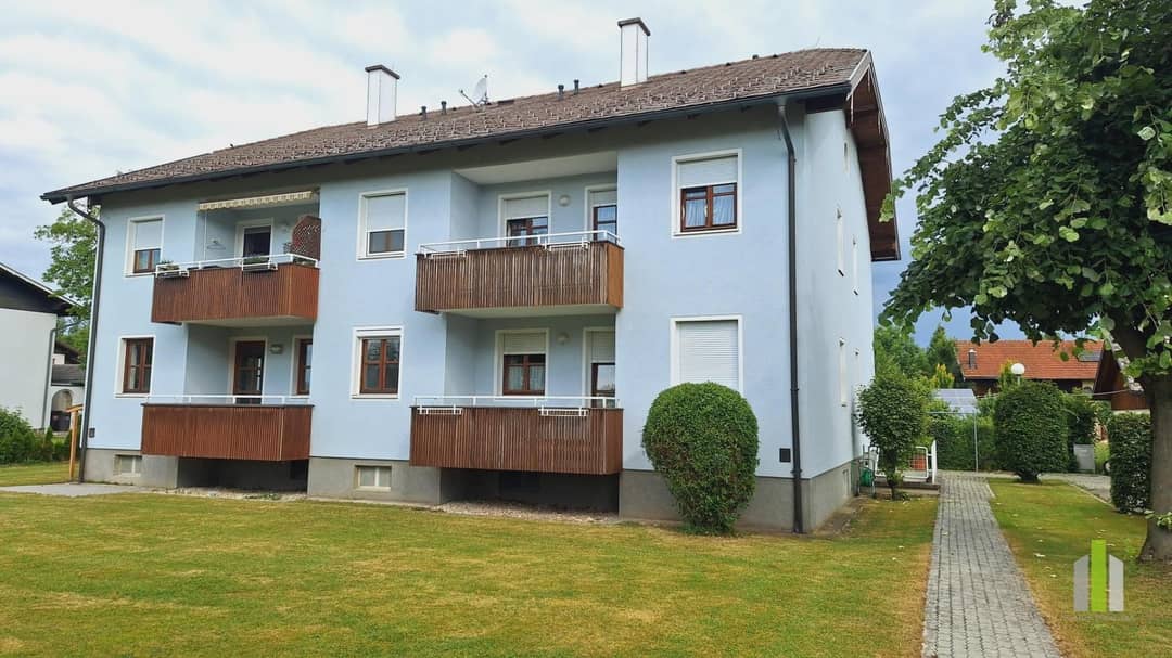 Wohnung mit sonniger Loggia und teilmöbliert