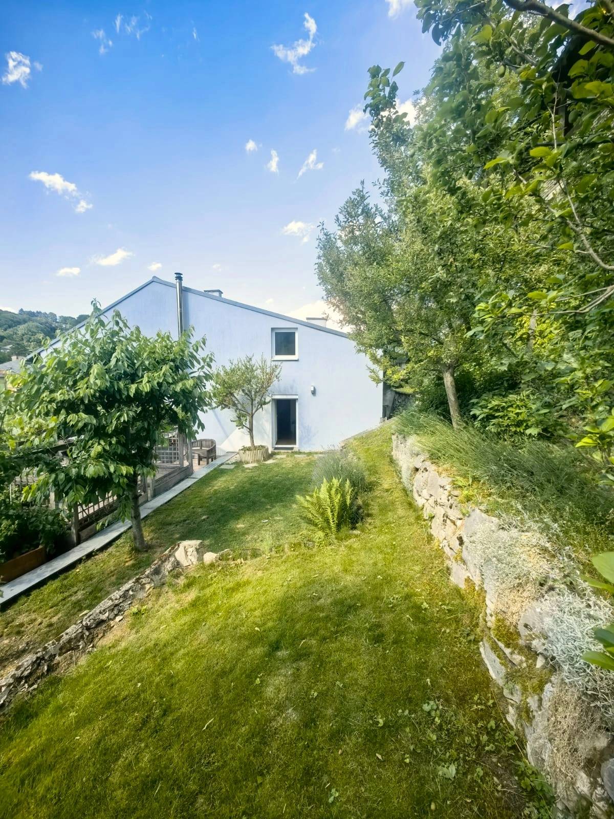 Family house with large garden and sunny terrace in Kaltenleutgeben