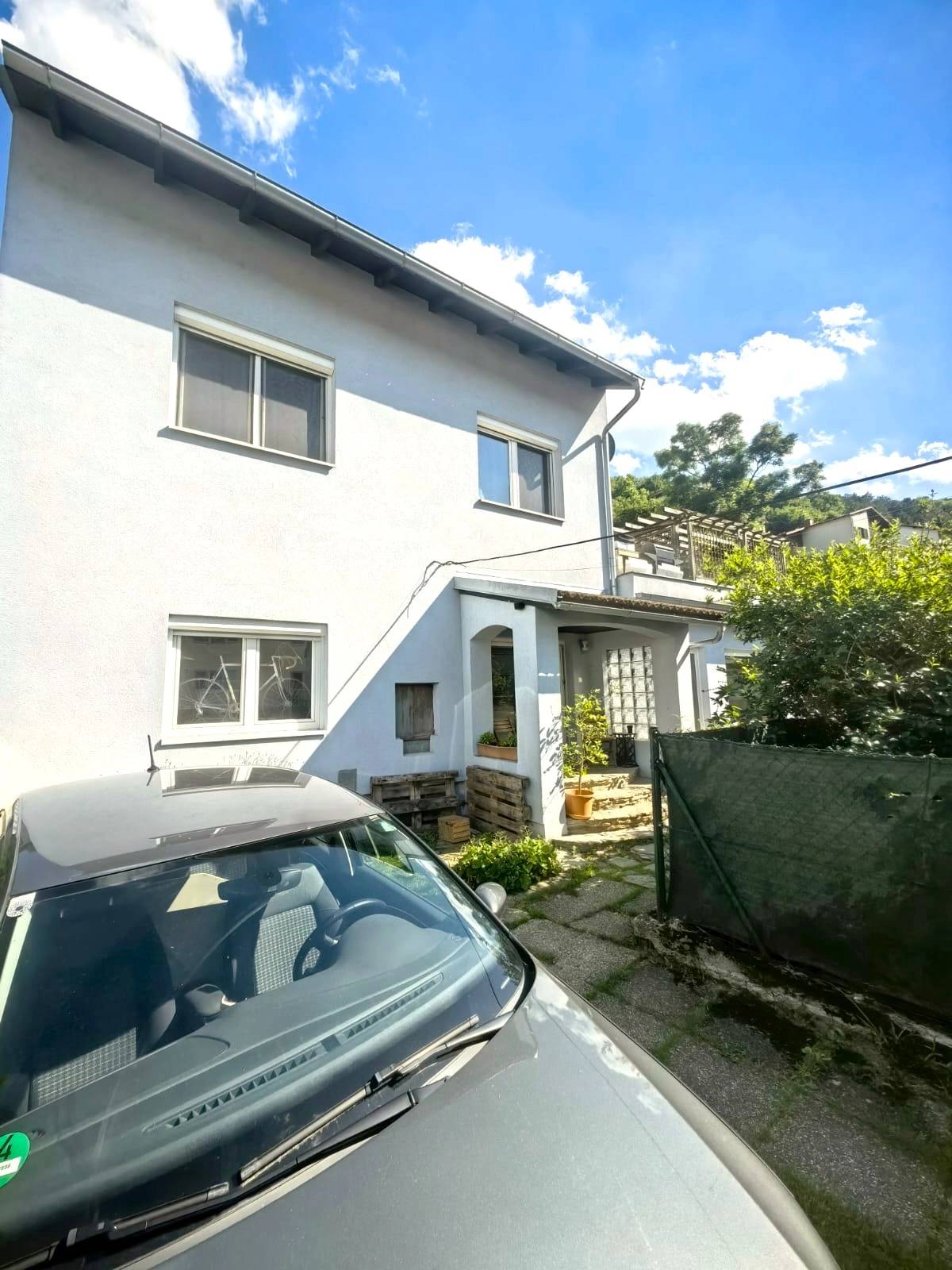 Family house with large garden and sunny terrace in Kaltenleutgeben