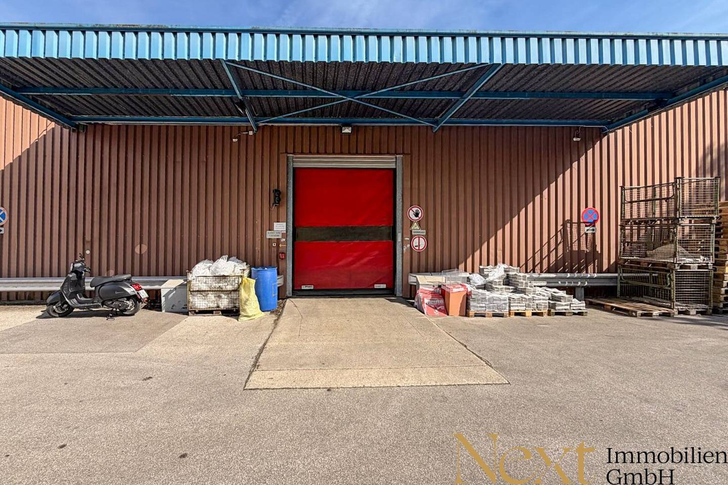 Commercial space with warehouse and office in Linz