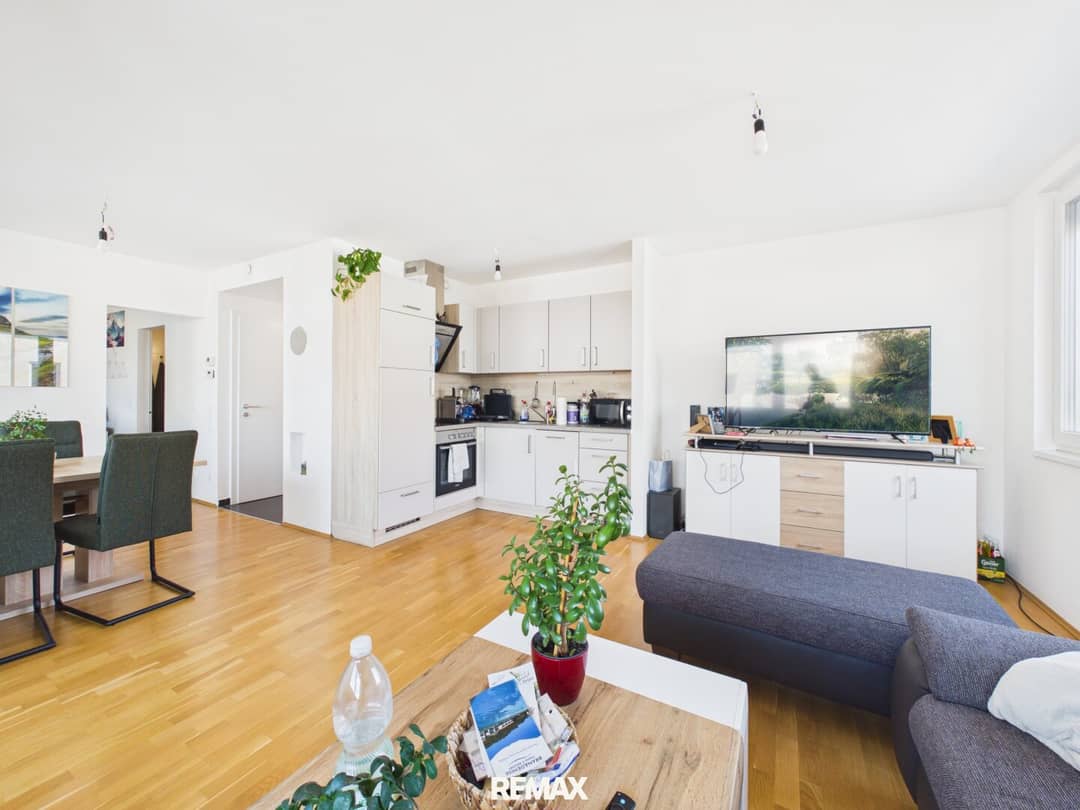Wohnung Neubau Loggia und Fußbodenheizung
