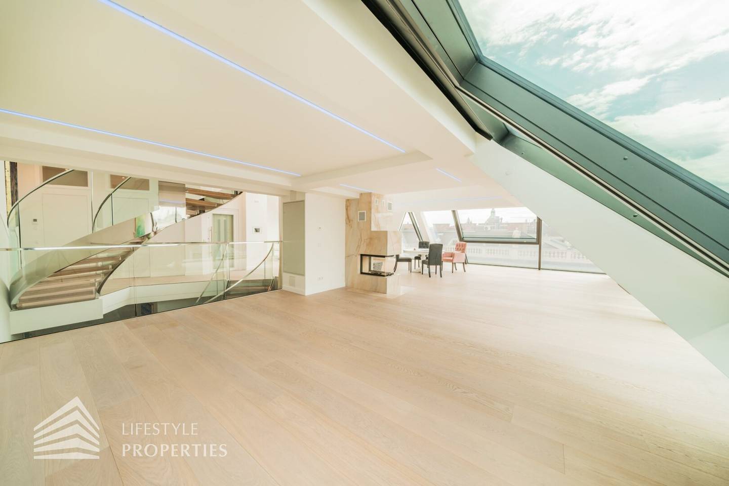 Luxurious Dachgeschosswohnung near Stephansplatz