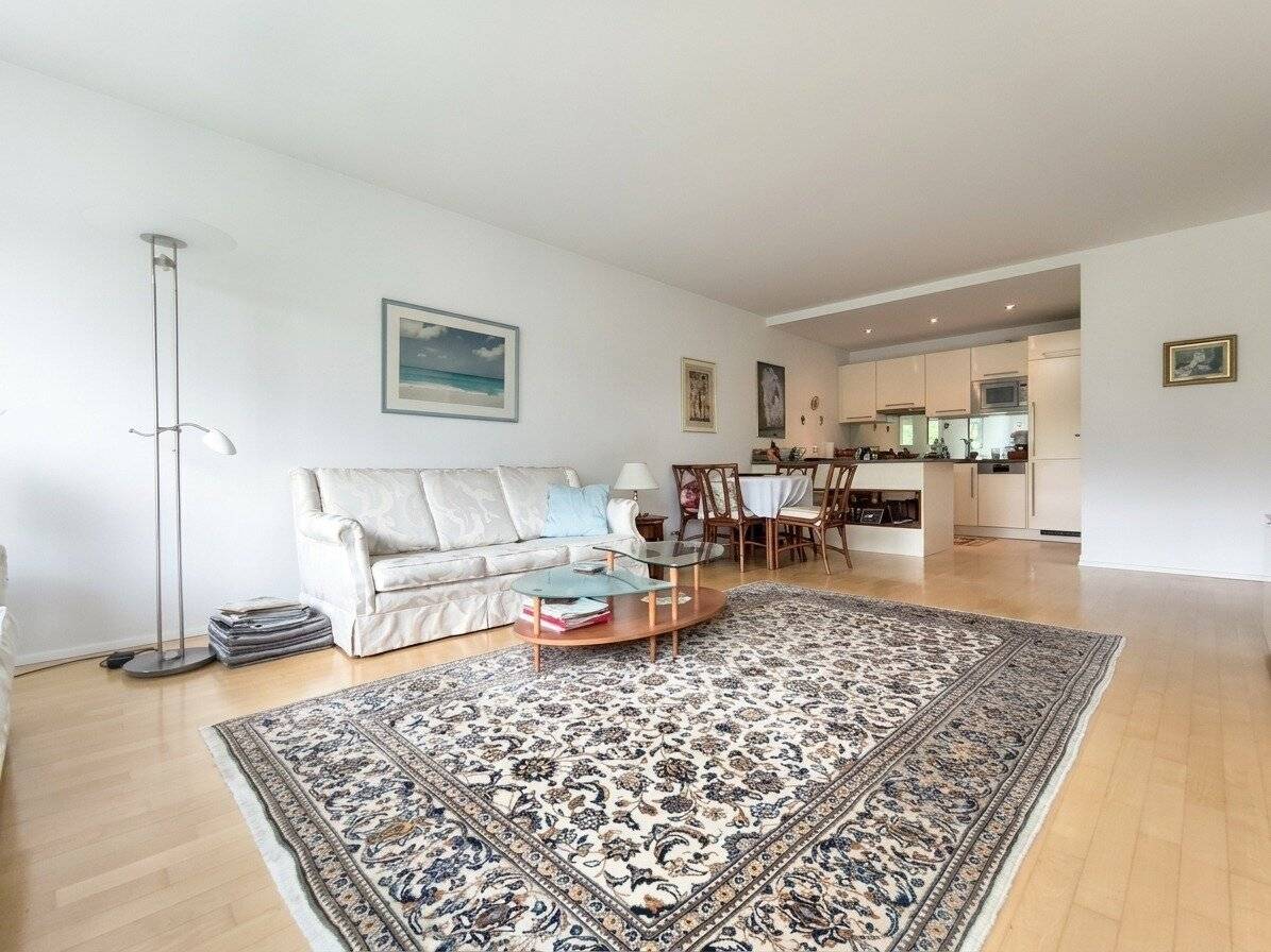 Wohnung mit Westbalkon und Garage