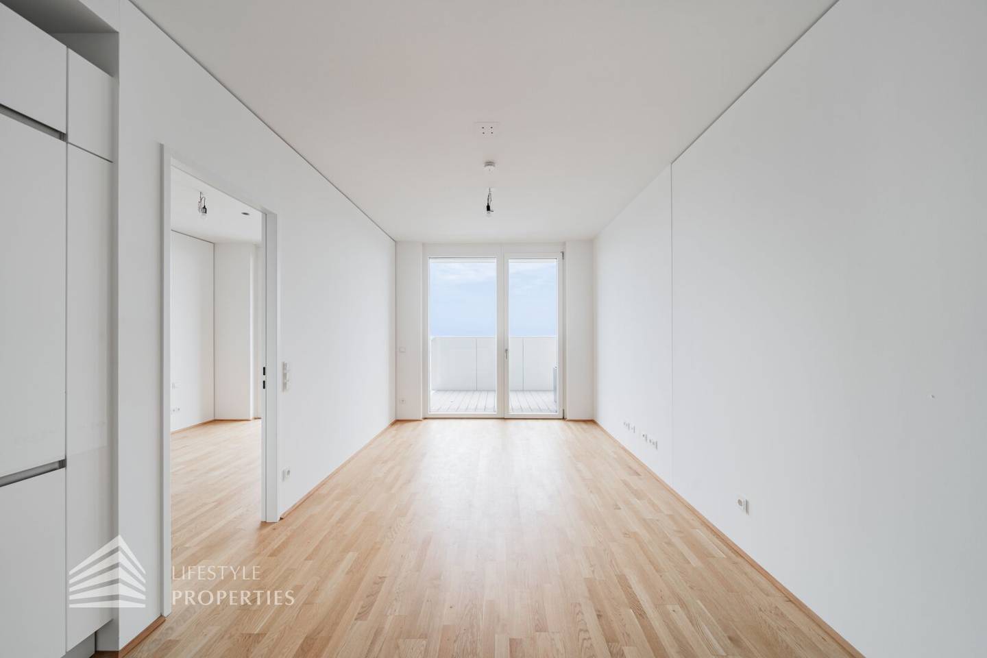 Newly built apartment with Donauinsel view