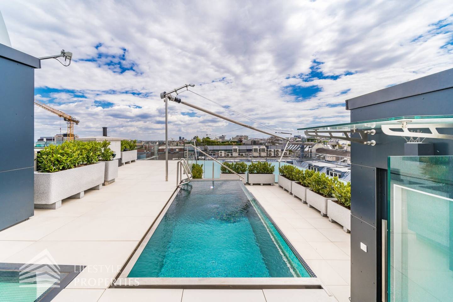Penthouse near Stephansplatz with roof terrace