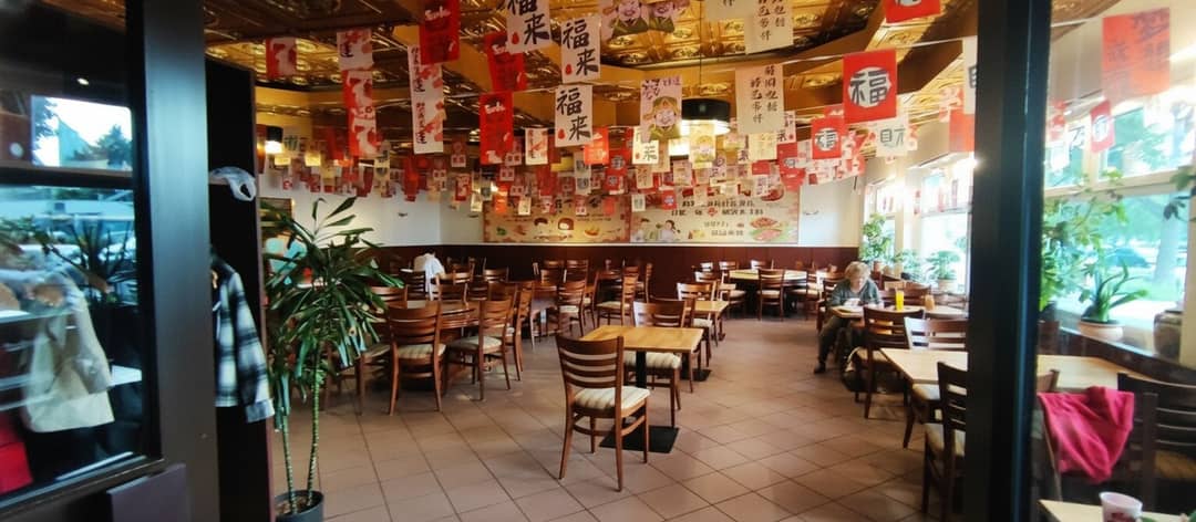 Gastronomy with Garden and Terrace in the 20th District