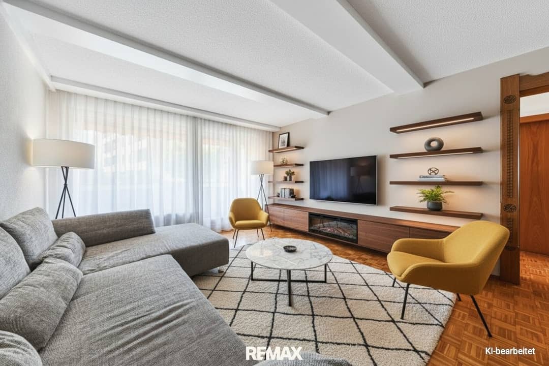 Spacious apartment near station with balcony