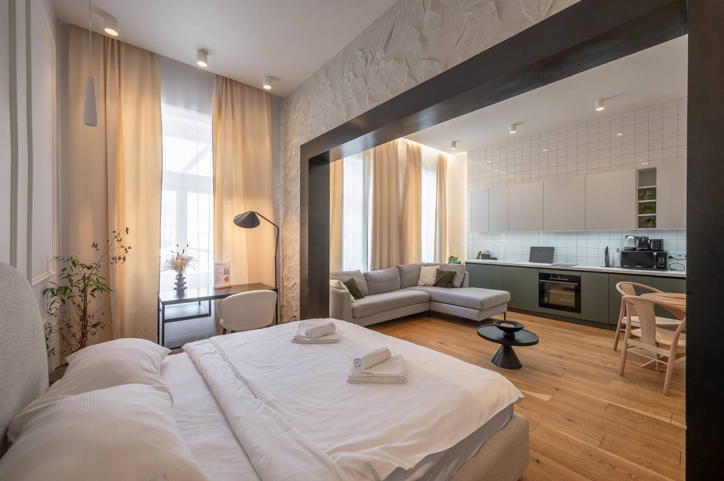 NEW Exceptional 2-room Period Apartment in a Prime Location – Fully Furnished