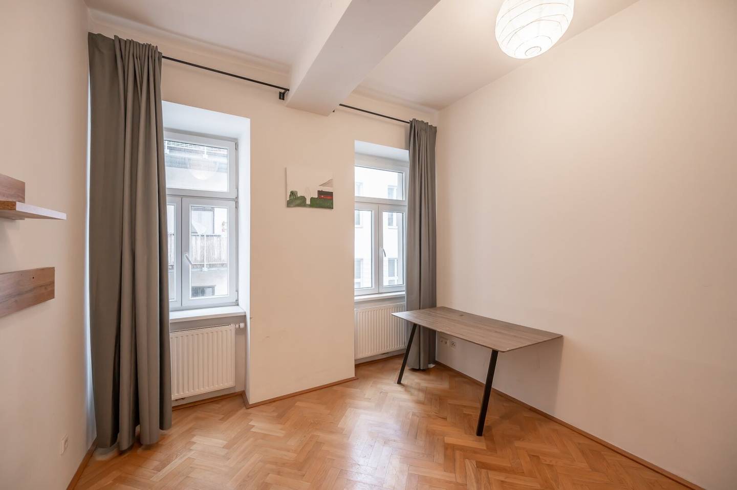 ++NEW++ Well-Maintained 4-room Period Apartment in a Prime Location, Balcony Approval Available!