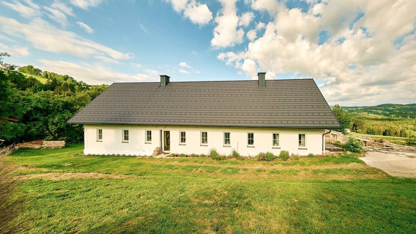 Renovierter Bauernhof mit großem Grundstück und Ausbaureserve