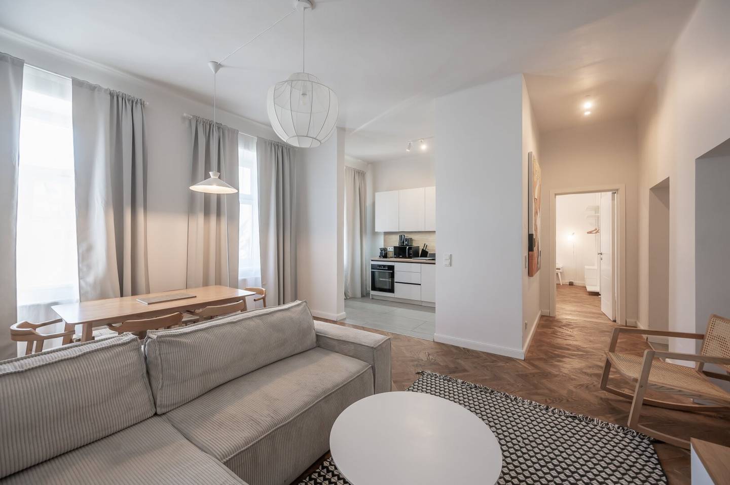 ++NEW++ Stylish 3-room Period Apartment in a Prime Location – Balcony Approval Available!