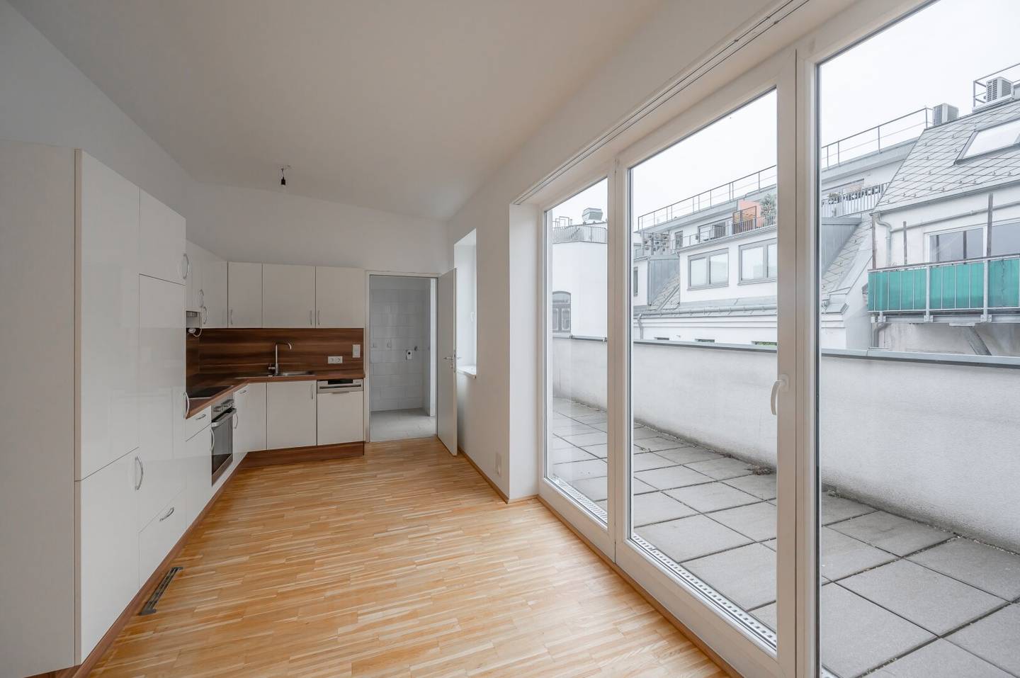 Dachgeschosswohnung am Urban Loritz Platz Terrasse