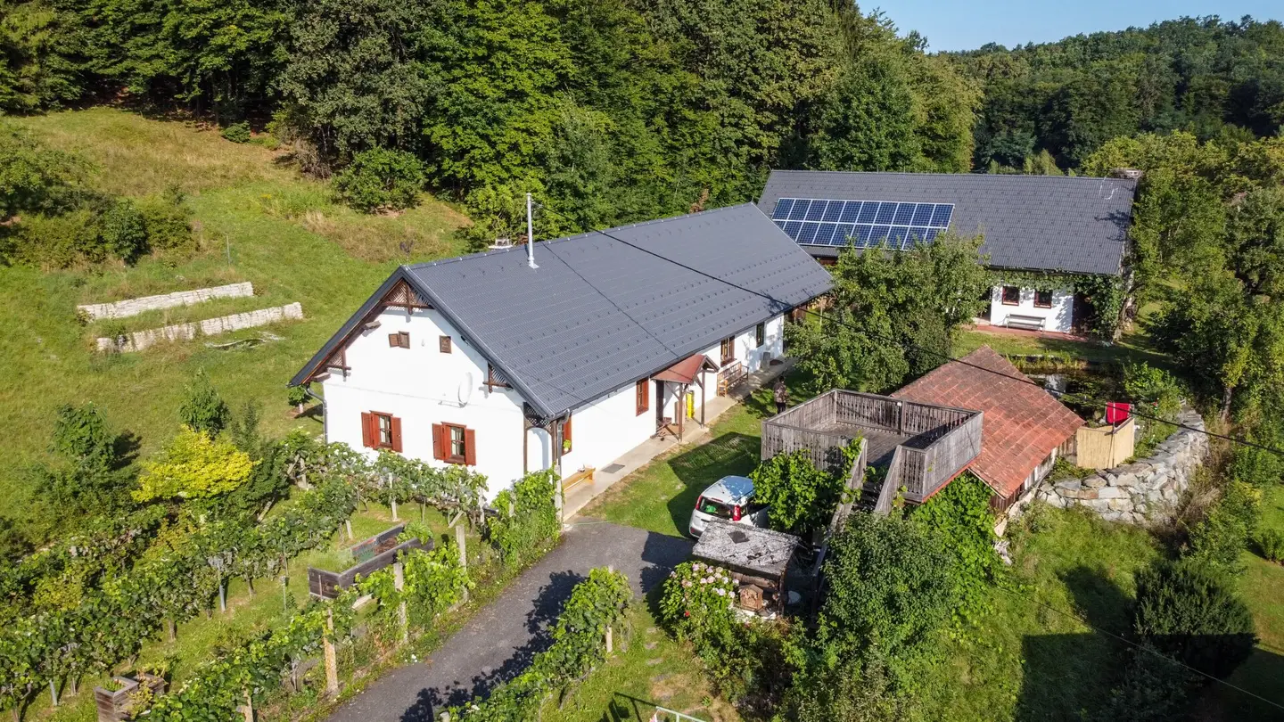 Charmantes Bauernhaus mit Garten und Photovoltaik in Deutsch Bieling