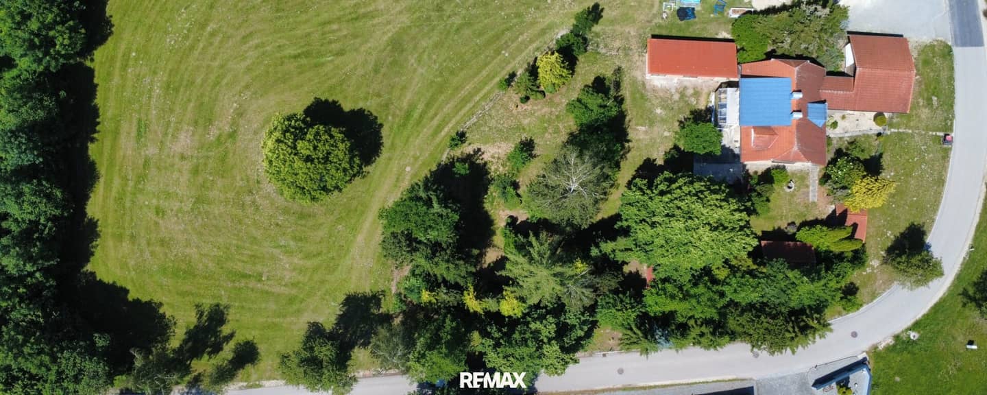 Charmantes Einfamilienhaus mit großem Grundstück in ruhiger Lage