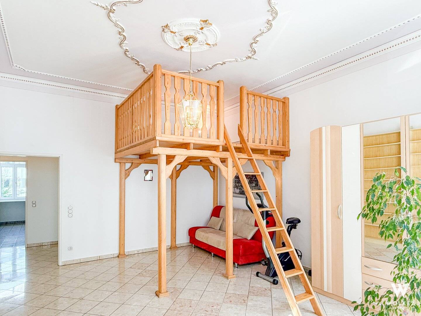 Altbauwohnung mit Stuck und Fußbodenheizung