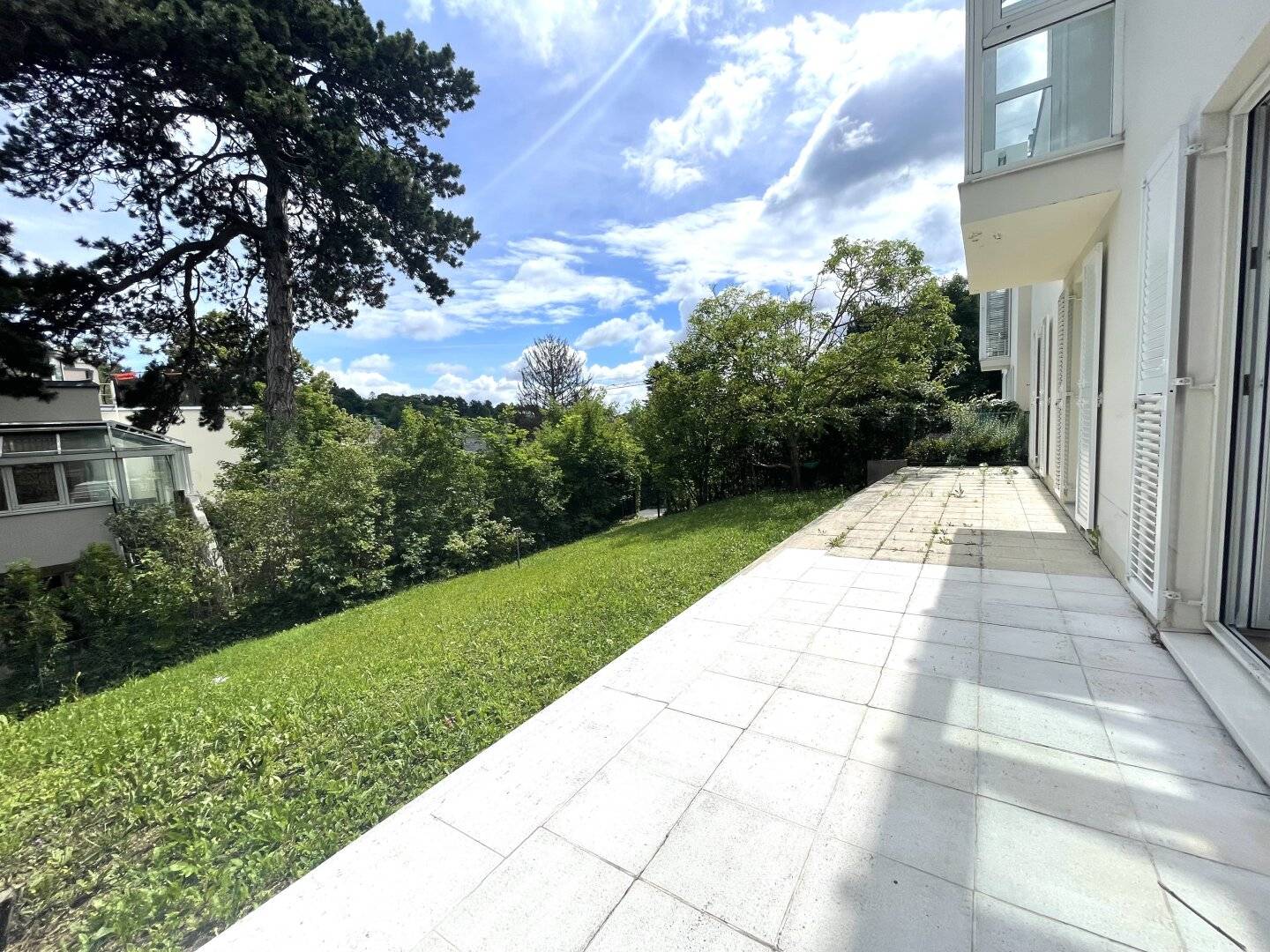 Wohnung mit Garten und Terrasse