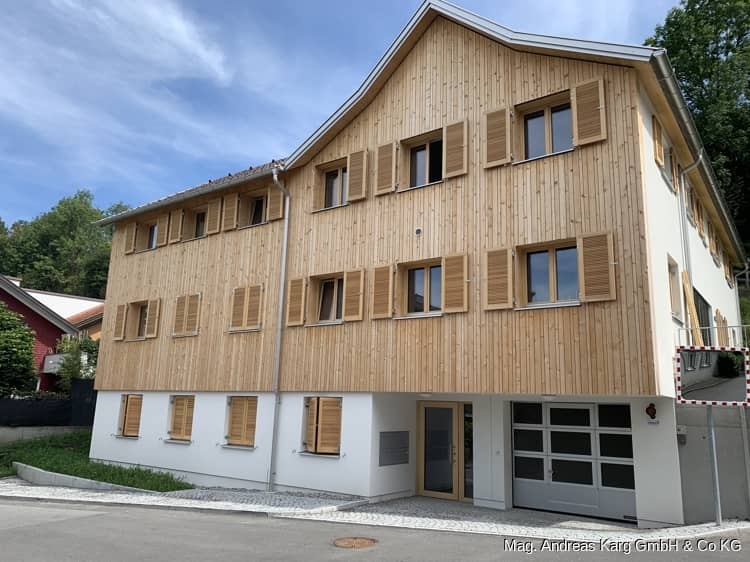 Dachgeschosswohnung Waldrandnähe Tiefgaragenplatz