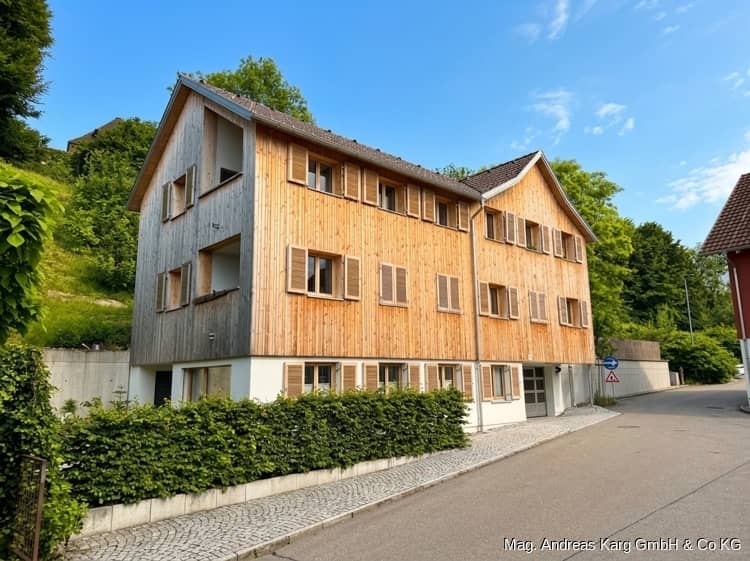 Dachgeschosswohnung Waldrandnähe Tiefgaragenplatz