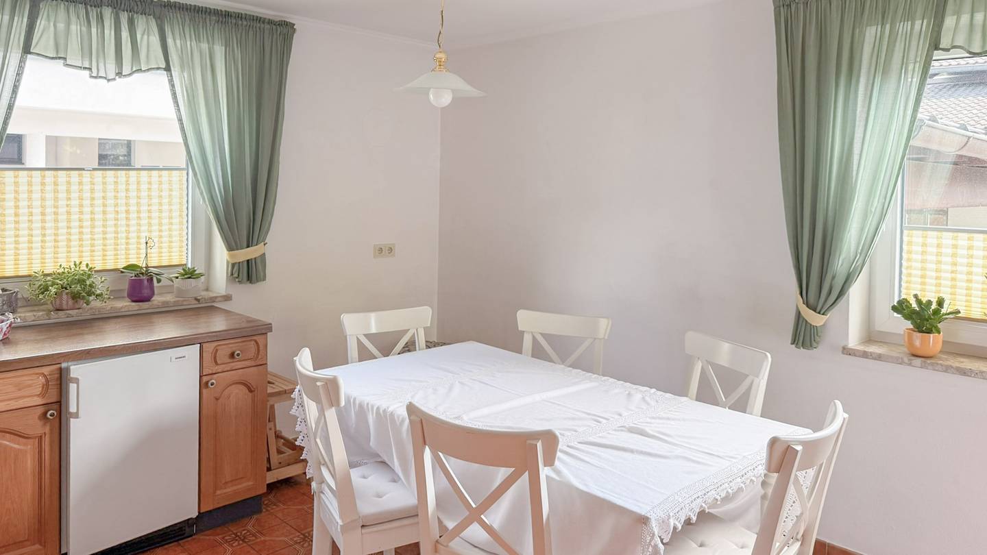 Erdgeschosswohnung nahe Ortszentrum Balkon