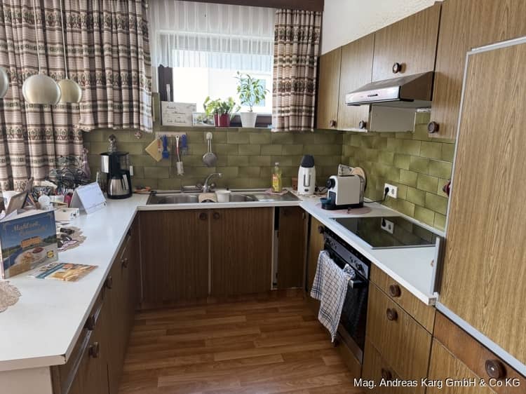 Geräumiges Einfamilienhaus mit Garten und Entwicklungspotenzial in sonniger Lage