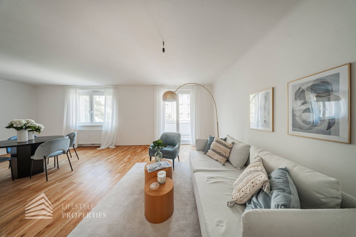 Bright apartment with terrace near U3