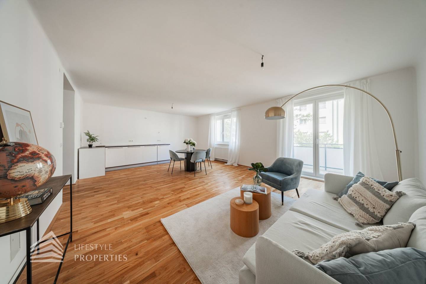 Bright apartment with terrace near U3